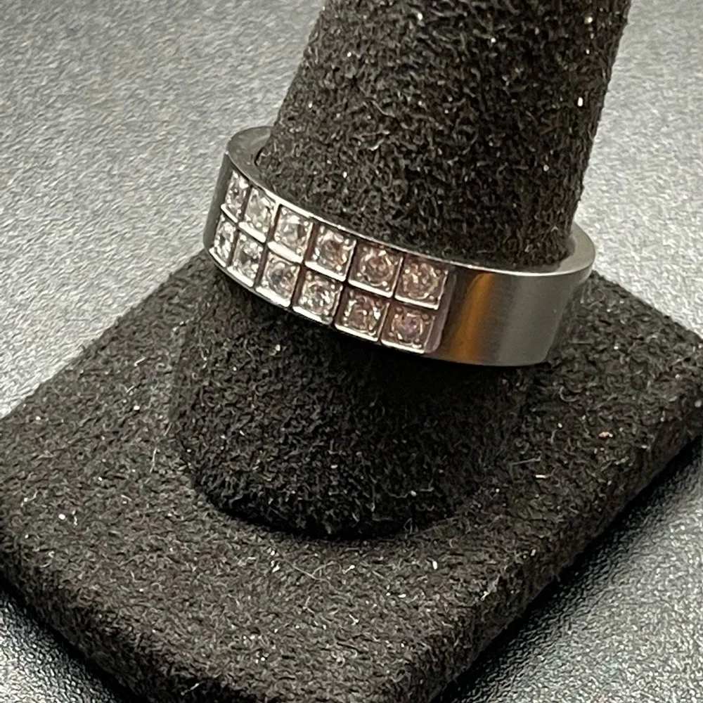 Nwt Unisex Stainless Steel Unisex band SZ 10